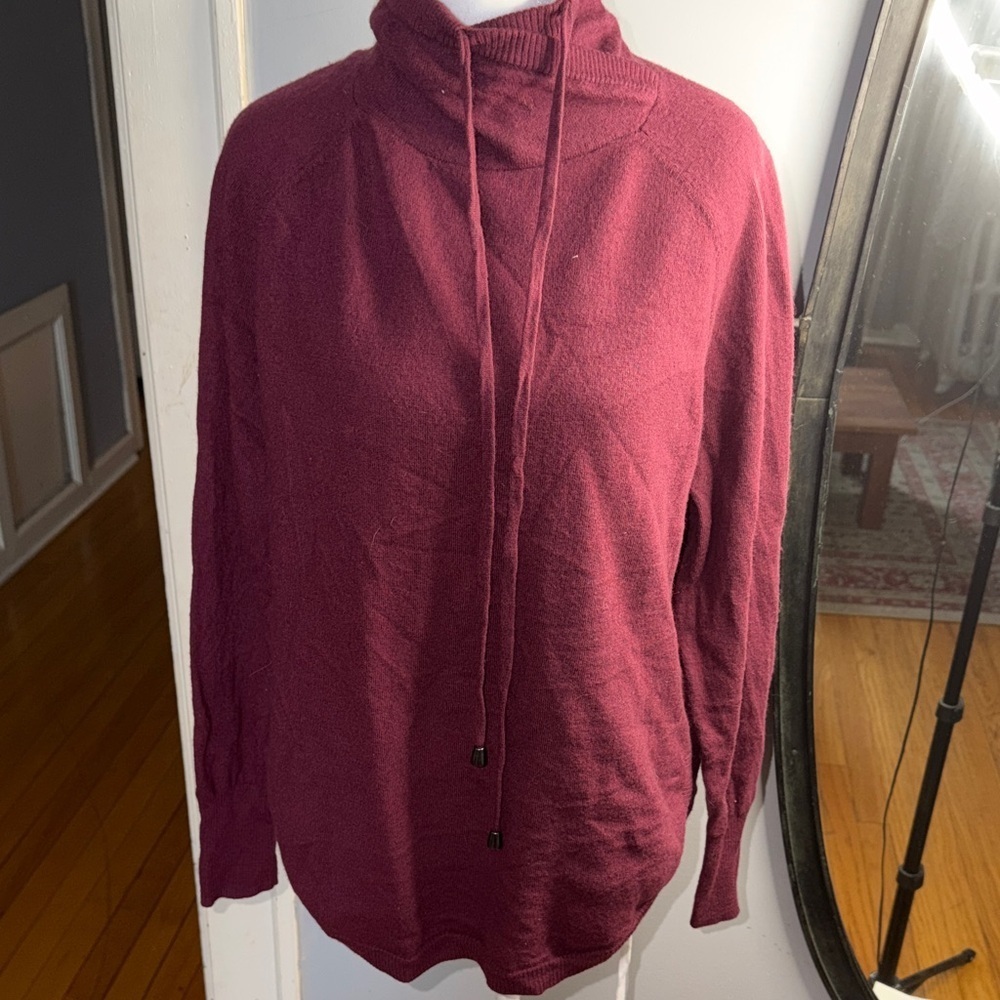 Cynthia Rowley 100 % Extrafine Merino wool Rich Burgundy Turtleneck Sweater